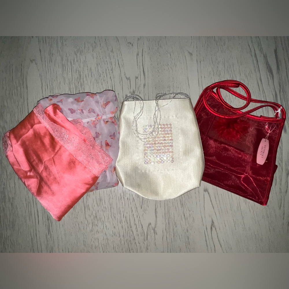 Victoria's Secret lingerie&&Clutch Set w/jewelry to match